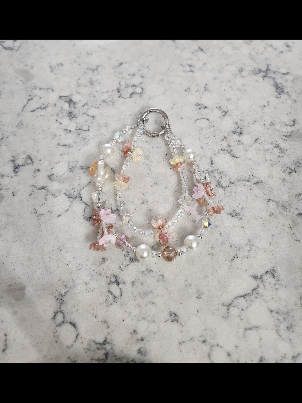 NEW!! Pearl & Crystal With Flower Keychain